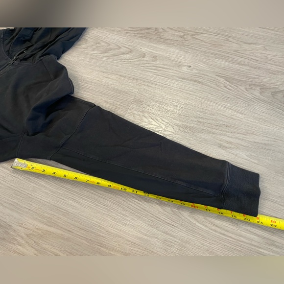 LULULEMON Mens Black Zip Up Jacket with Nylon Hood. Size M - Picture 11 of 11